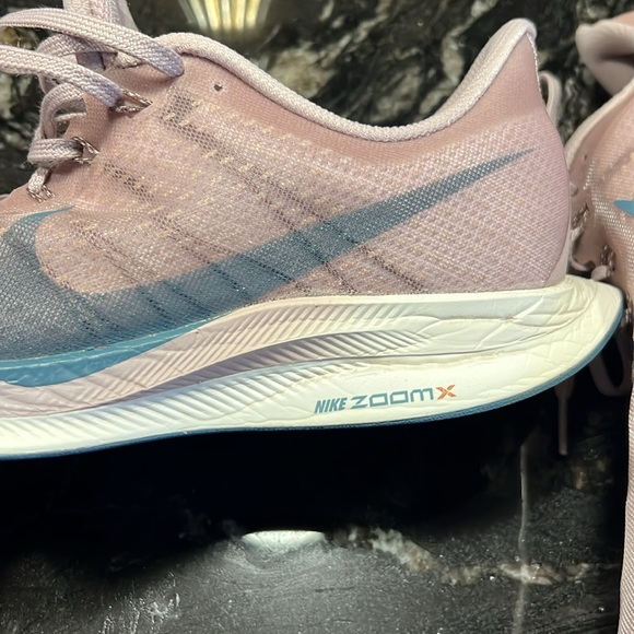 Women’s Nike Pegasus 35 Turbo Running Shoes - Picture 5 of 6